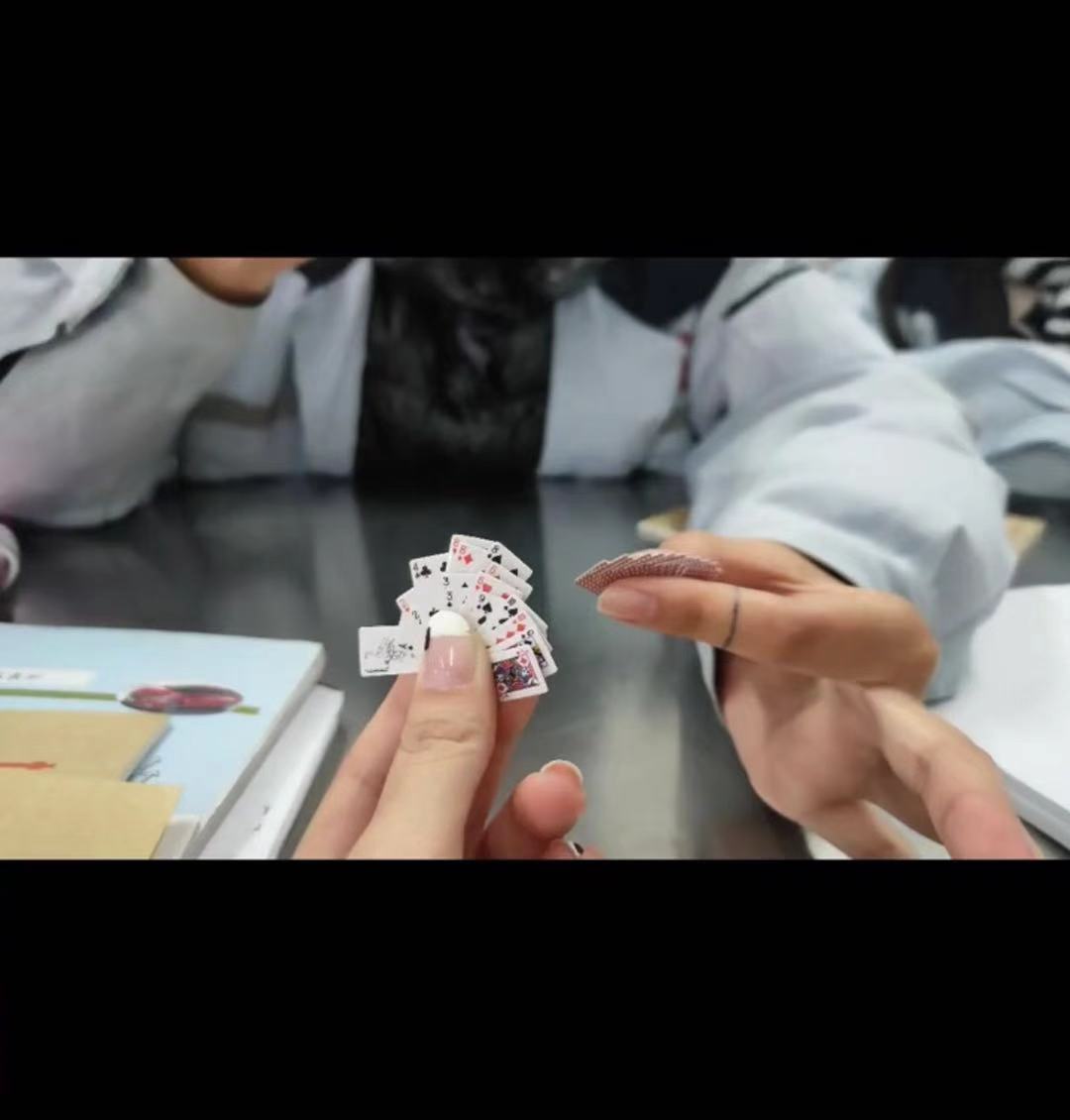 1 セットミニポーカートランプかわいいミニチュアゲーム面白い - Prank Toys のレビューと価格