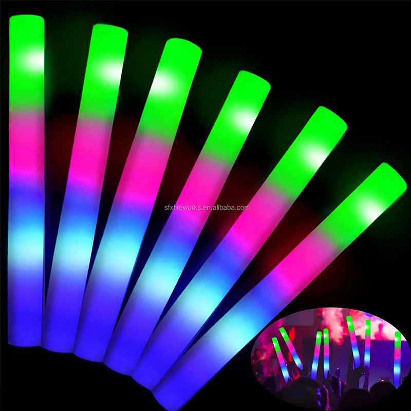 20個入りフォームグロー スティック カラフルLED点滅グロ - Flashing Led Foam Sticks Party のレビューと価格